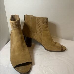 Bella Vita Tan Peep-Toe Ankle Booties